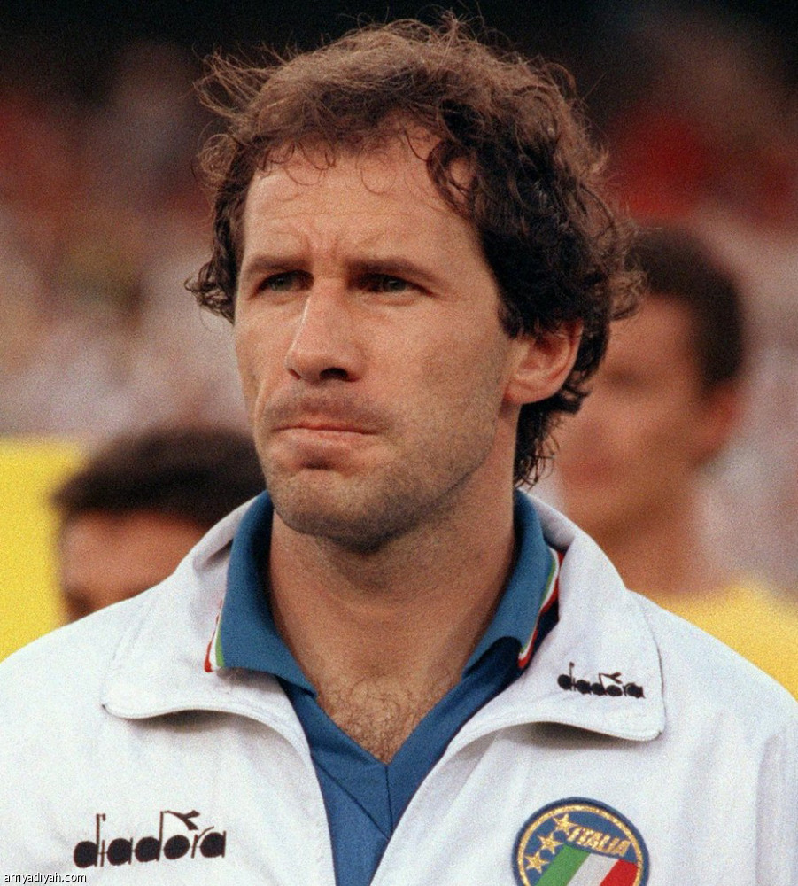 المدافعون..
نجوم خلف الأضواء