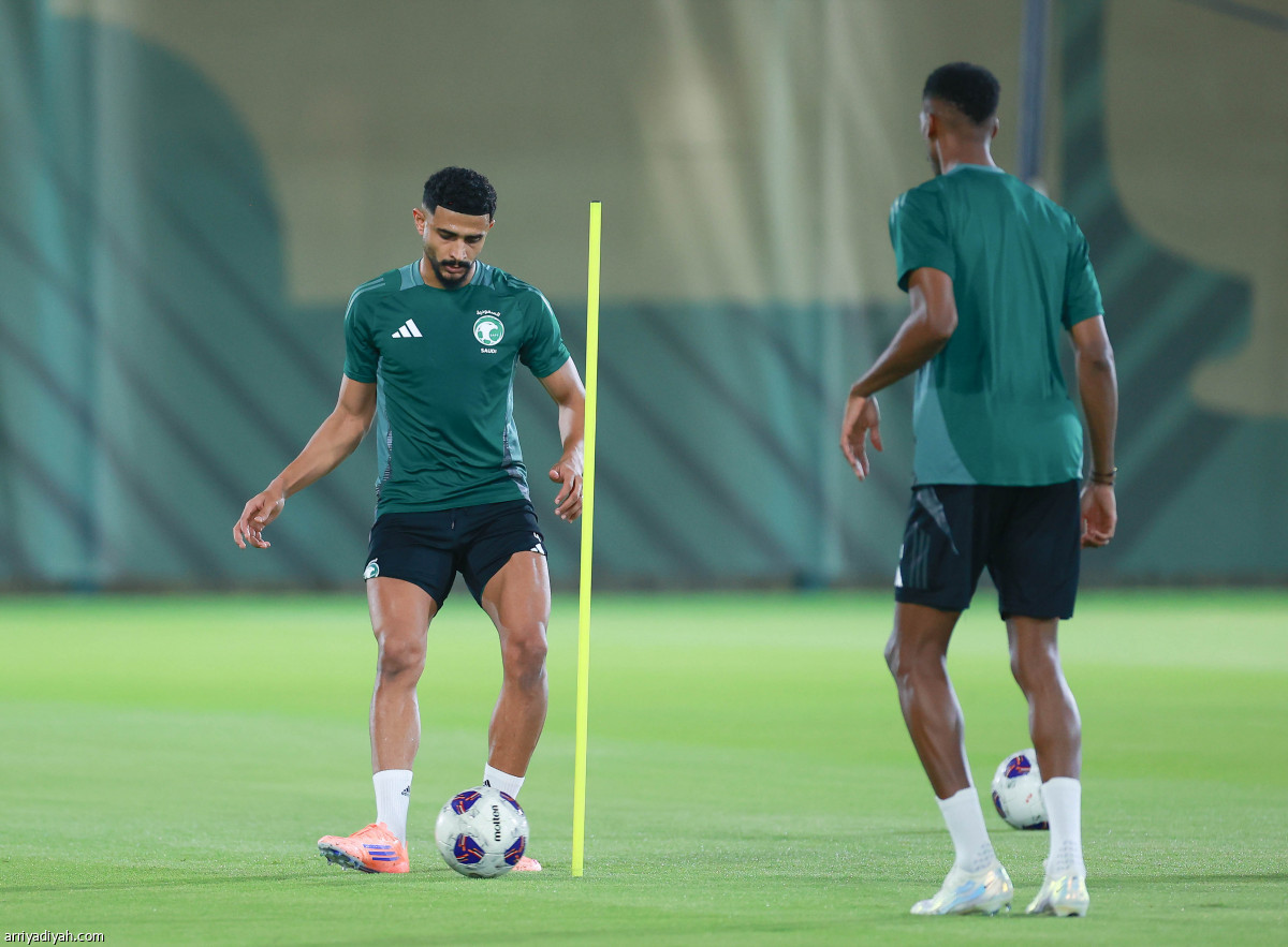 الأخضر يختبر