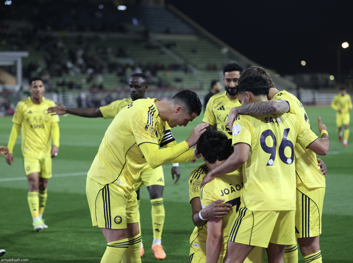 النصر يقلص الفارق