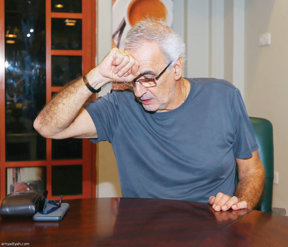 فوساتي:
5 لاعبين يختارون تشكيلة الأهلي