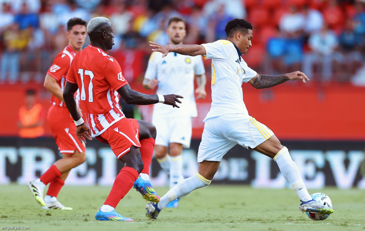 خسارة وظهور أول