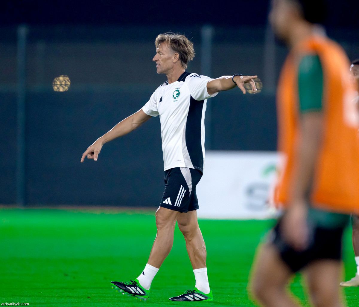 «الصقور» يستعدون