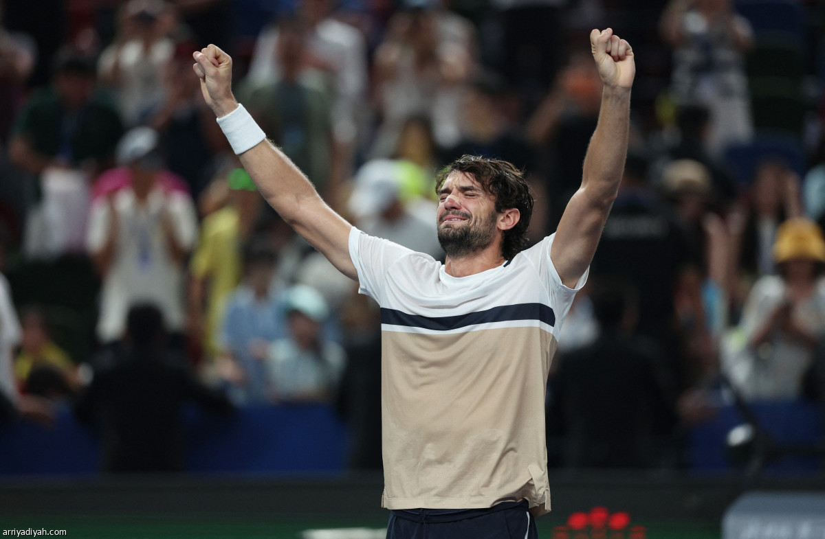 فاشرو بطل شنغهاي