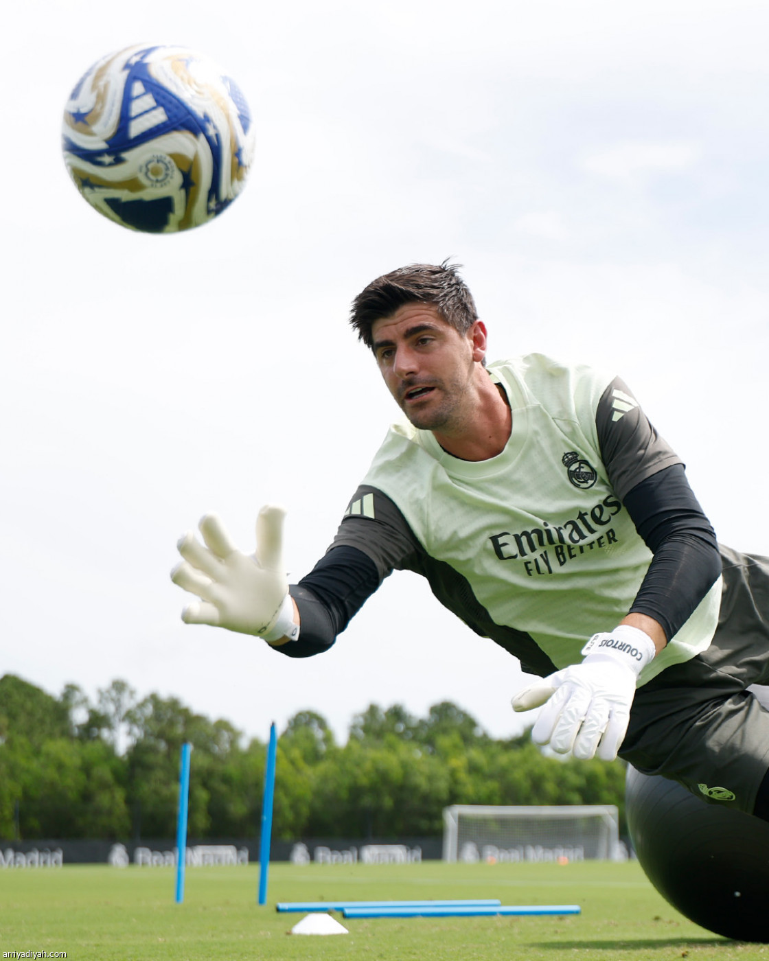 مدريد يضع لمسات باريس