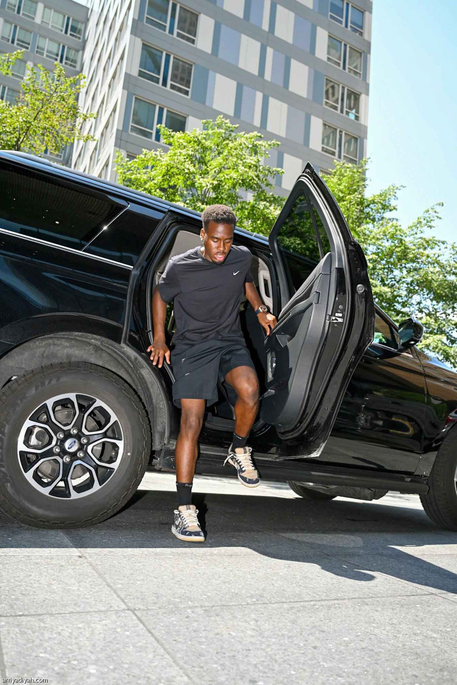 جيتنز.. المقابلة الأولى